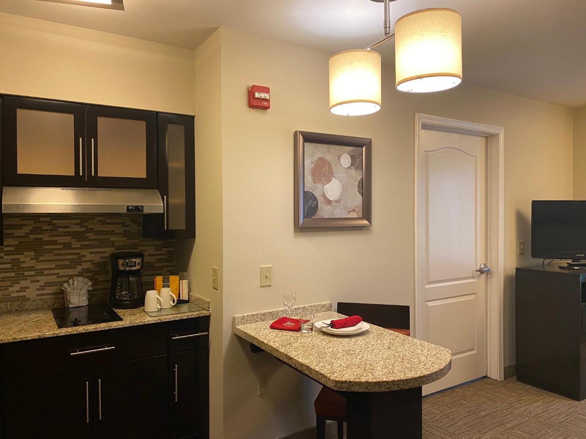 Staybridge Suites Syracuse Liverpool By Ihg Εξωτερικό φωτογραφία