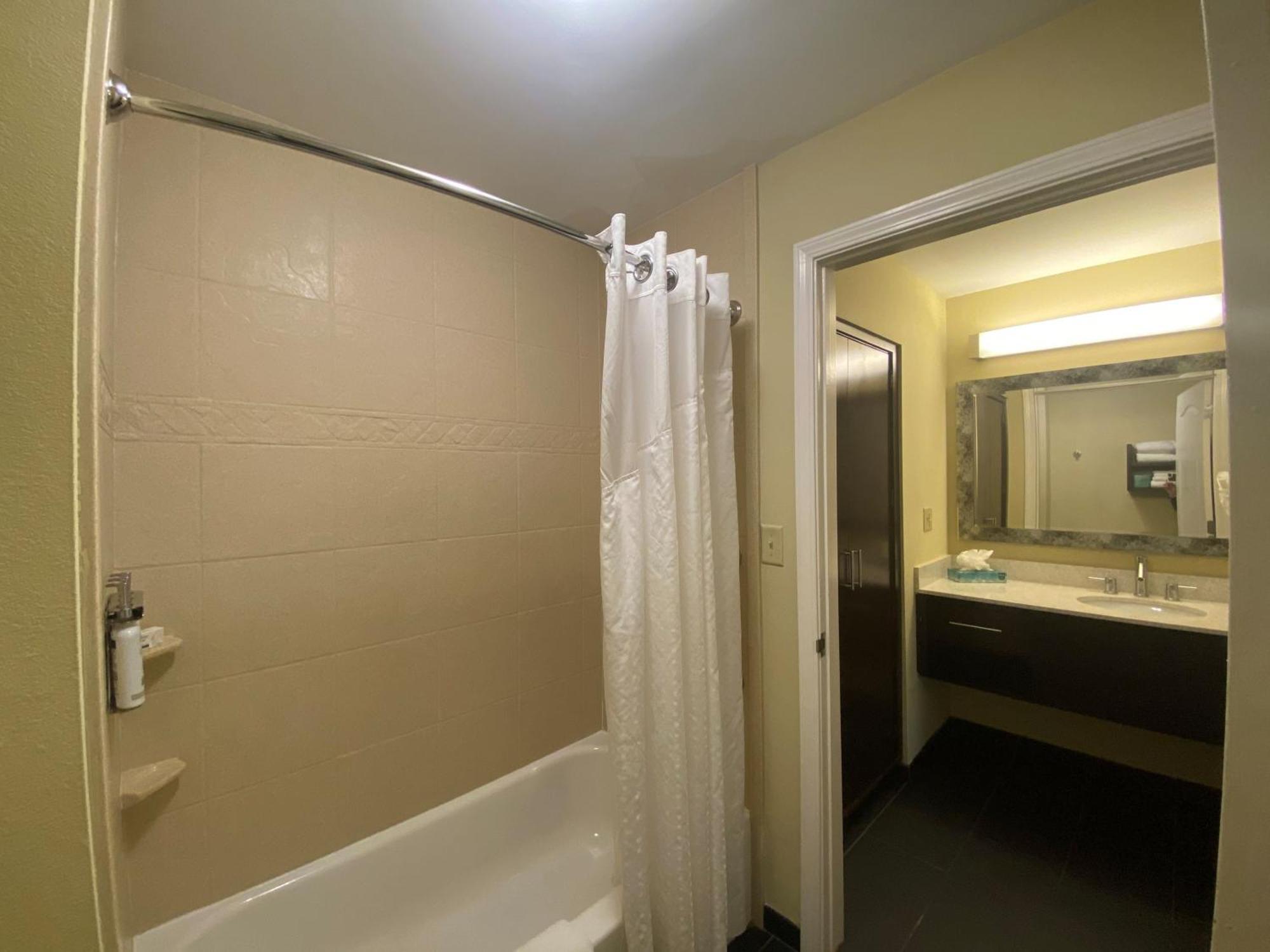 Staybridge Suites Syracuse Liverpool By Ihg Εξωτερικό φωτογραφία